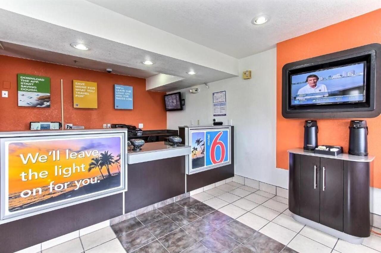 Motel 6-Salinas, Ca - North Monterey Area Buitenkant foto